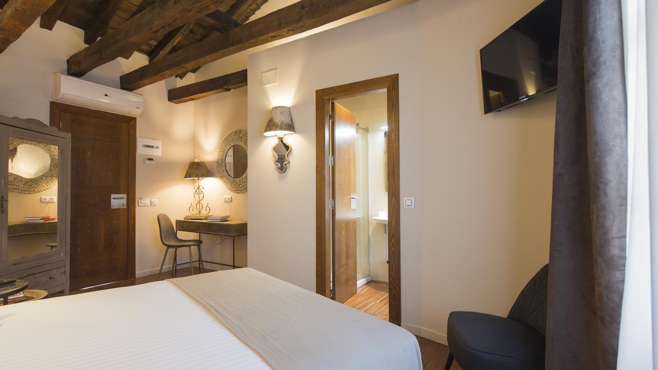 Abad Toledo Hotel Exterior foto